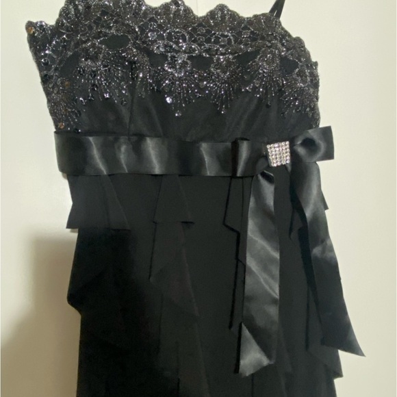 Le Chateau black elegant strapless  sequins coquette mini cocktail party dress 6 - Picture 2 of 14